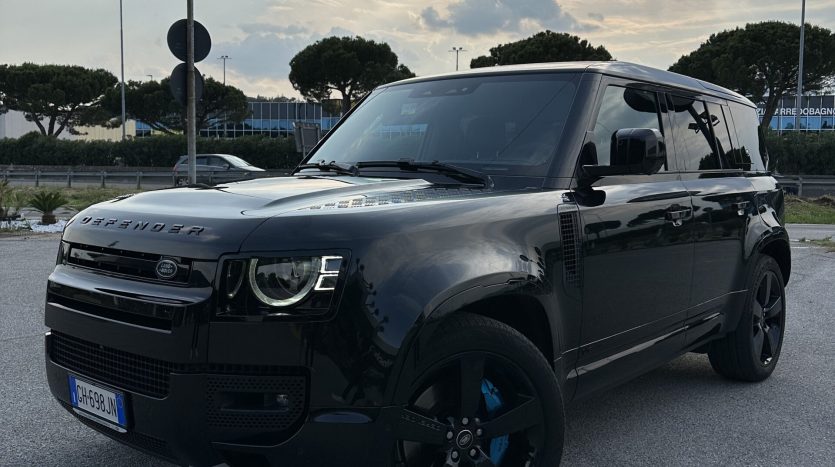 Land Rover Defender SVR