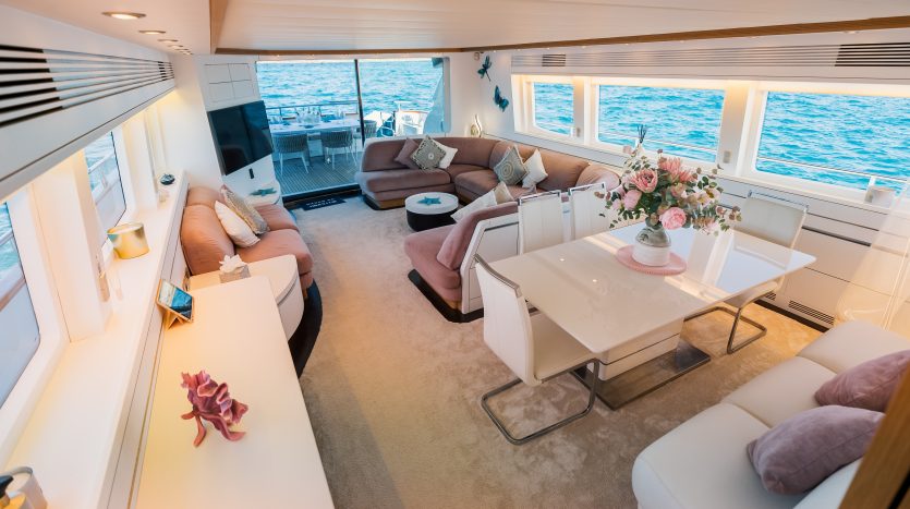 MAIORA 99 – LADY KC