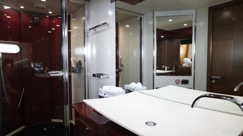 SUNSEEKER PREDATOR 92 – NOVA 92