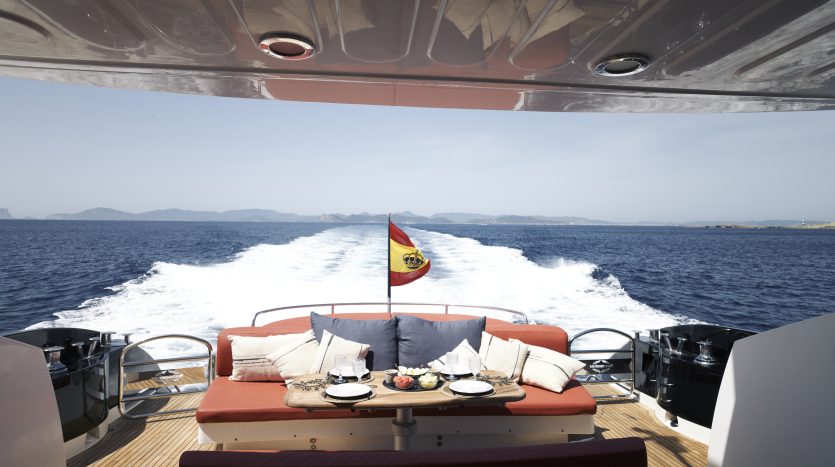 SUNSEEKER PREDATOR 92 – NOVA 92