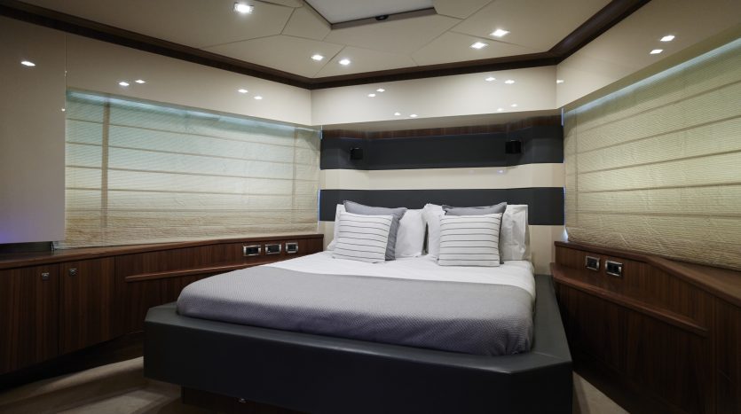 SUNSEEKER PREDATOR 92 – NOVA 92