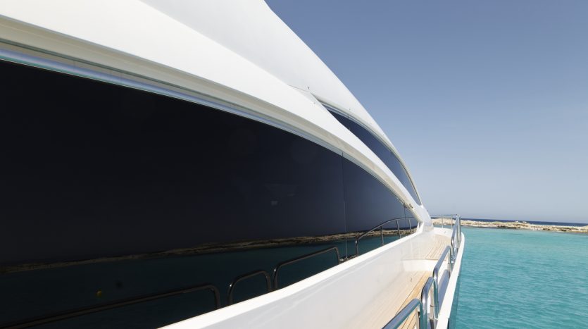 SUNSEEKER PREDATOR 92 – NOVA 92